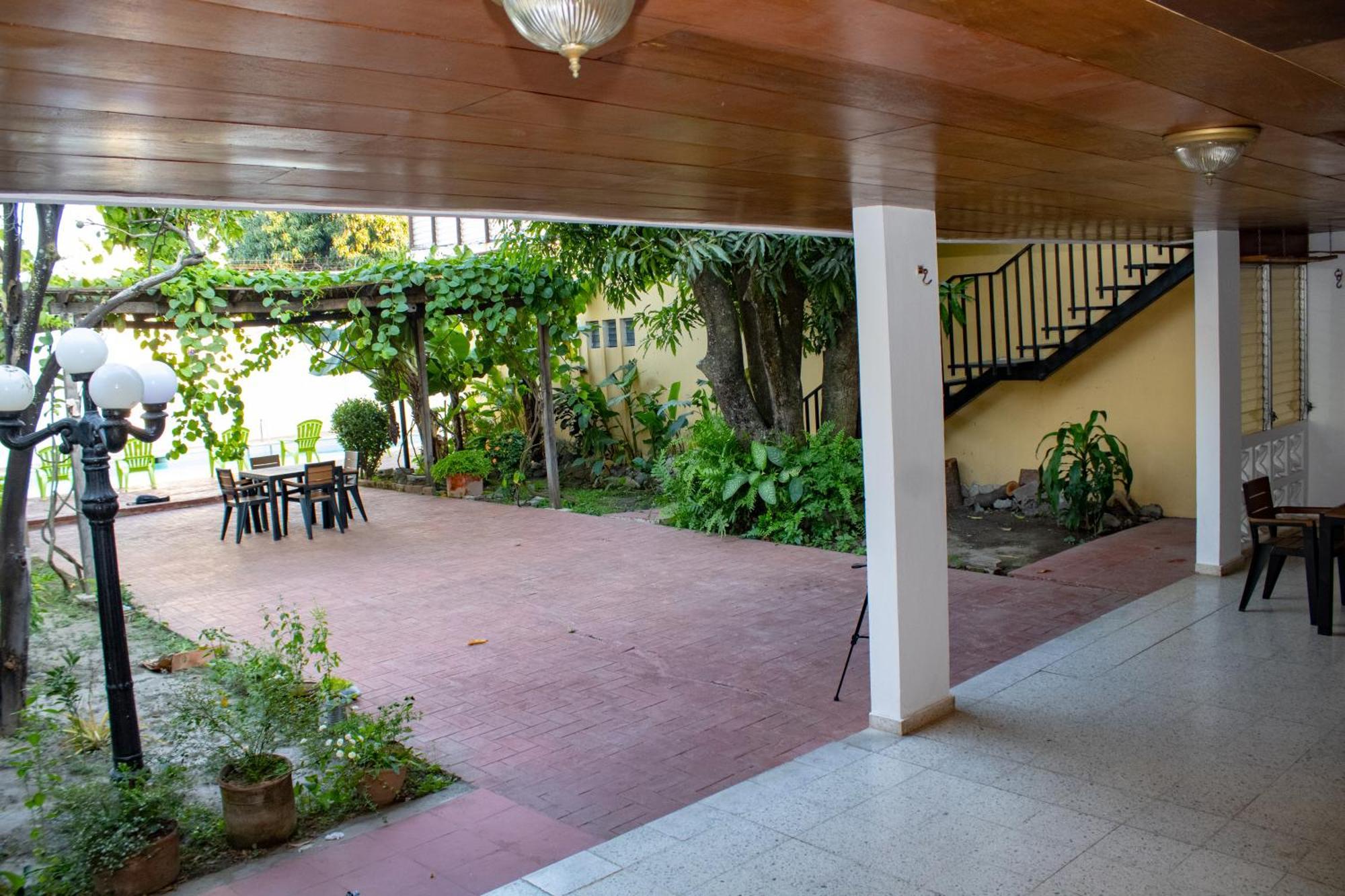 Volcano Hostal Y Restaurante San Salvador Exterior photo