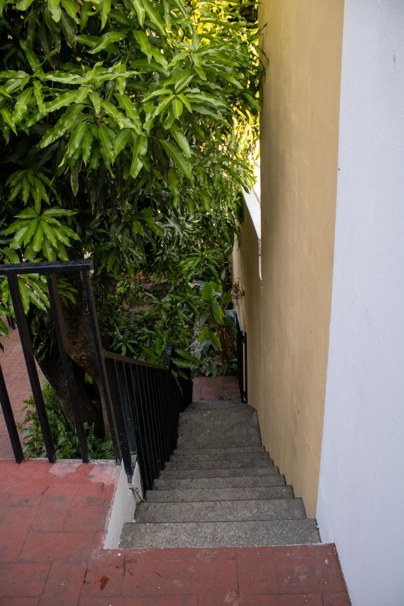 Volcano Hostal Y Restaurante San Salvador Exterior photo